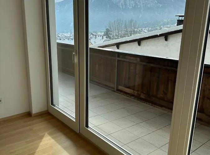 Geraeumiges Modernes 1-6 Personen * Imst