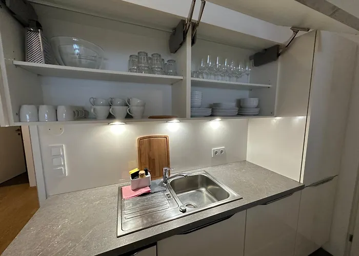 Geraeumiges Modernes 1-6 Personen